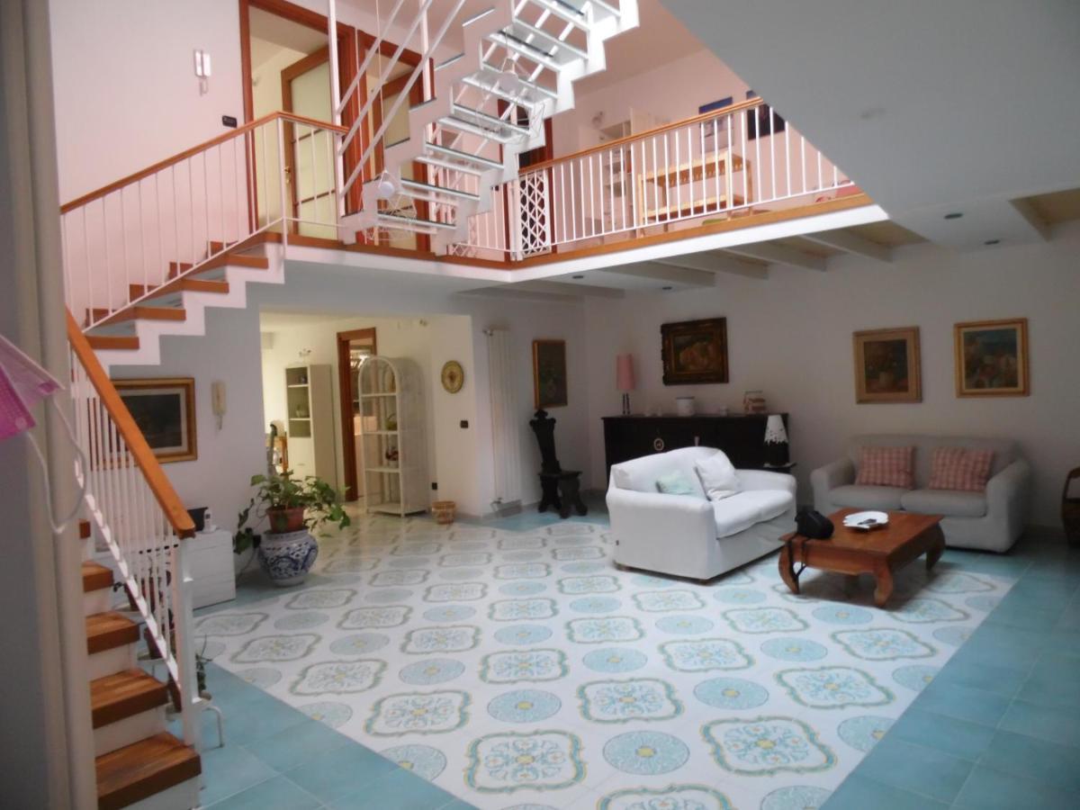 Ferienwohnung A Casa Di Monica Pozzuoli Exterior foto