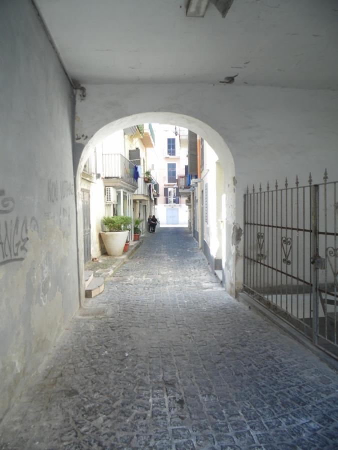 Ferienwohnung A Casa Di Monica Pozzuoli Exterior foto