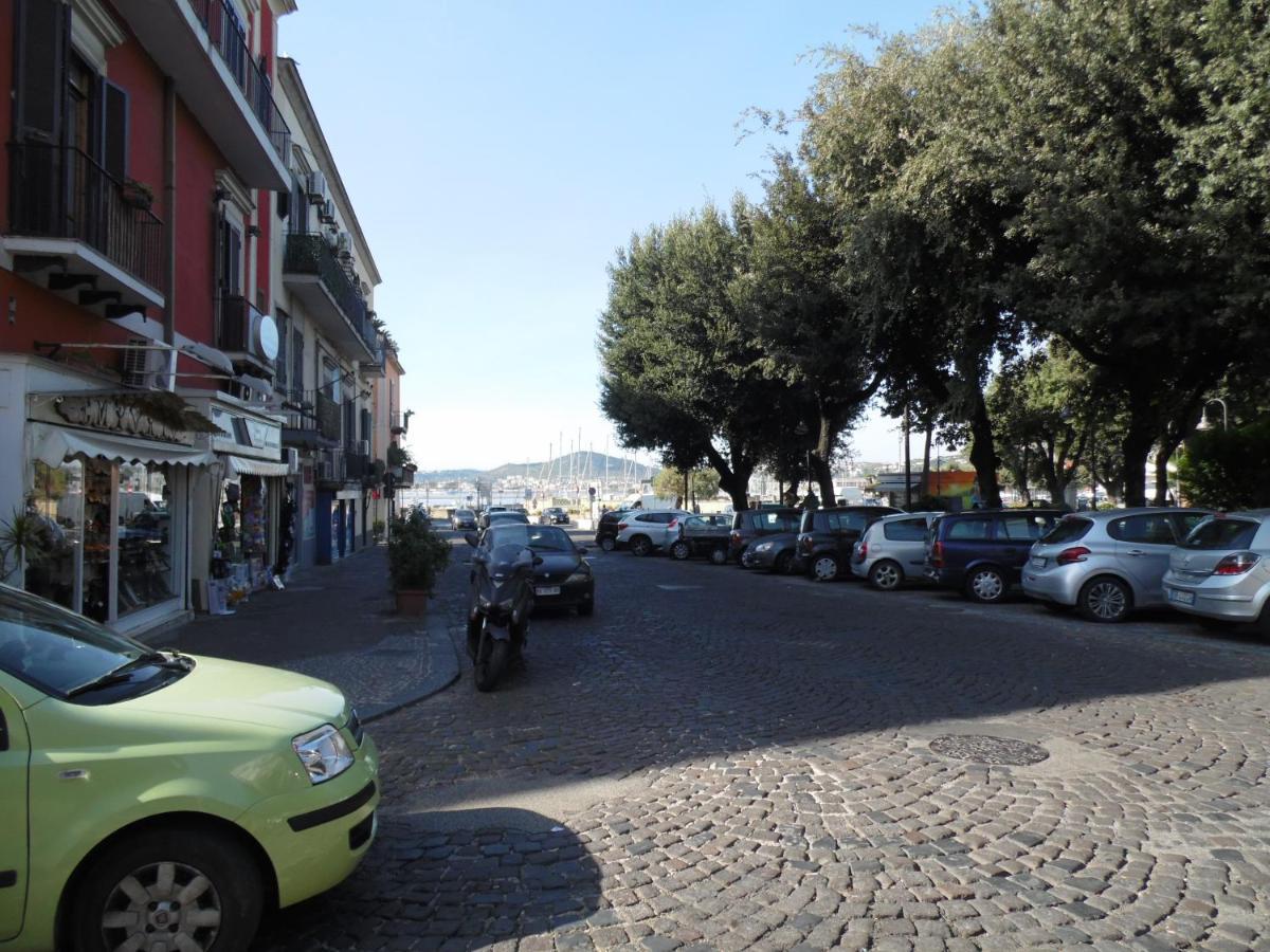 Ferienwohnung A Casa Di Monica Pozzuoli Exterior foto