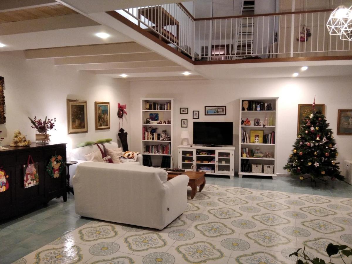 Ferienwohnung A Casa Di Monica Pozzuoli Exterior foto